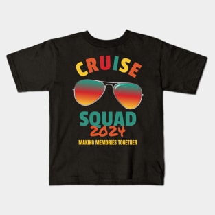 Cruise Squad 2024 - Retro Style Kids T-Shirt